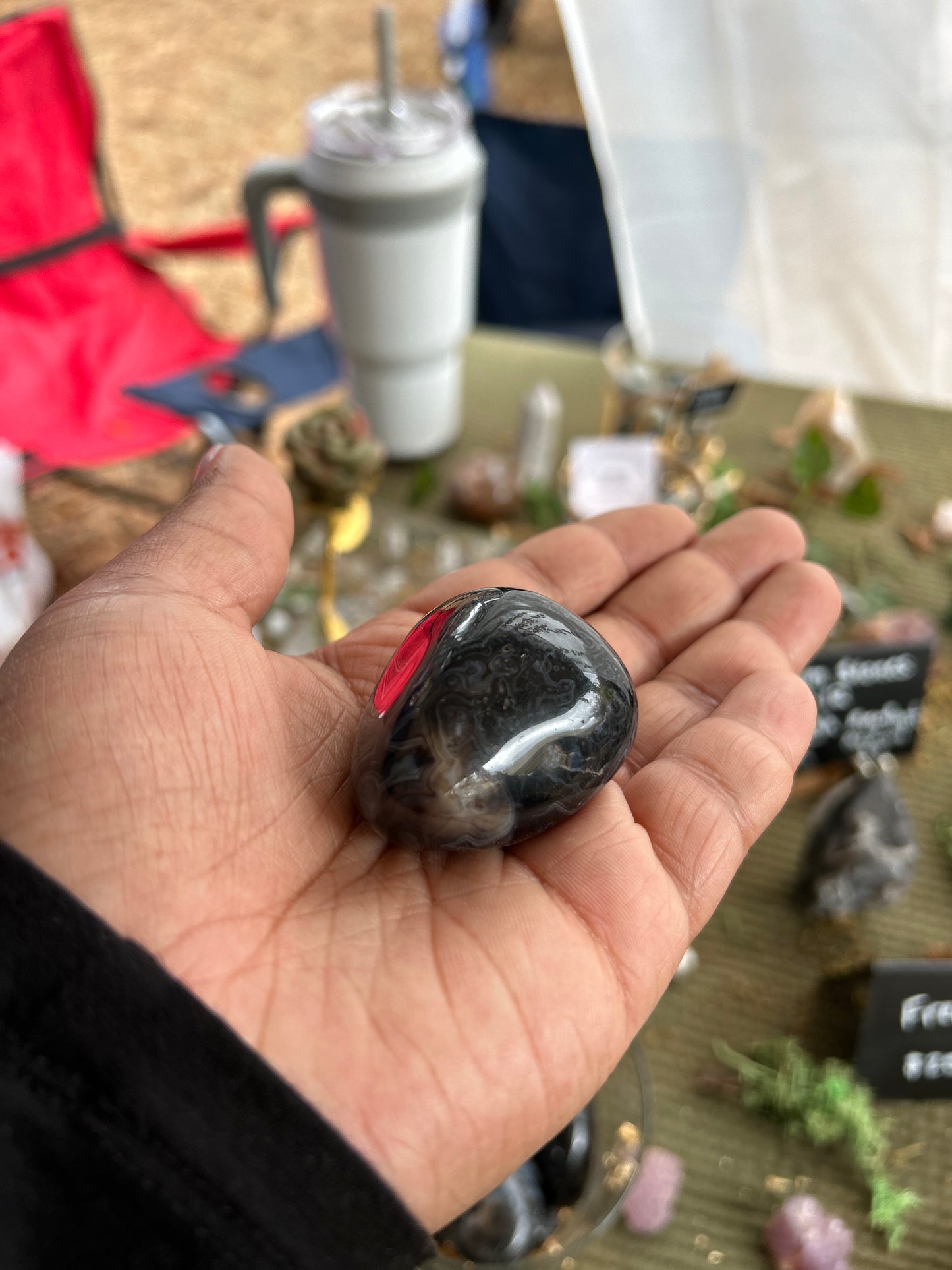 Black Agate Palm Stone